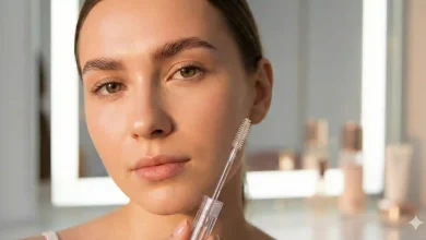 "رازهای نگفته لیفت ابرو در خانه؛ چگونه بدون سفیدک زدن ابروهایی هالیوودی داشته باشیم؟"